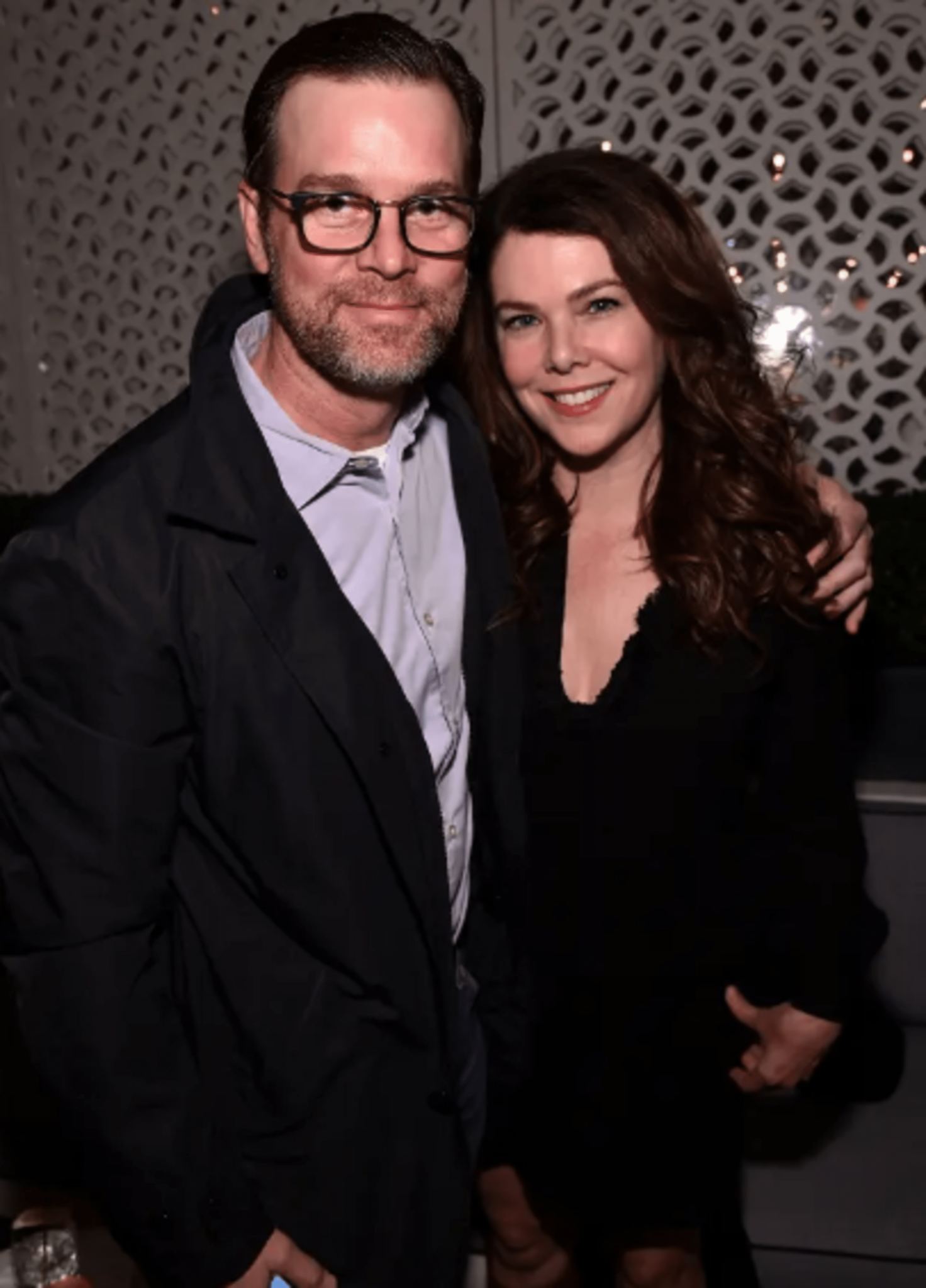 Before Things Really Got Going Between Them, Lauren Graham Didn’t Bother To Ask Peter Krause Any Serious Questions