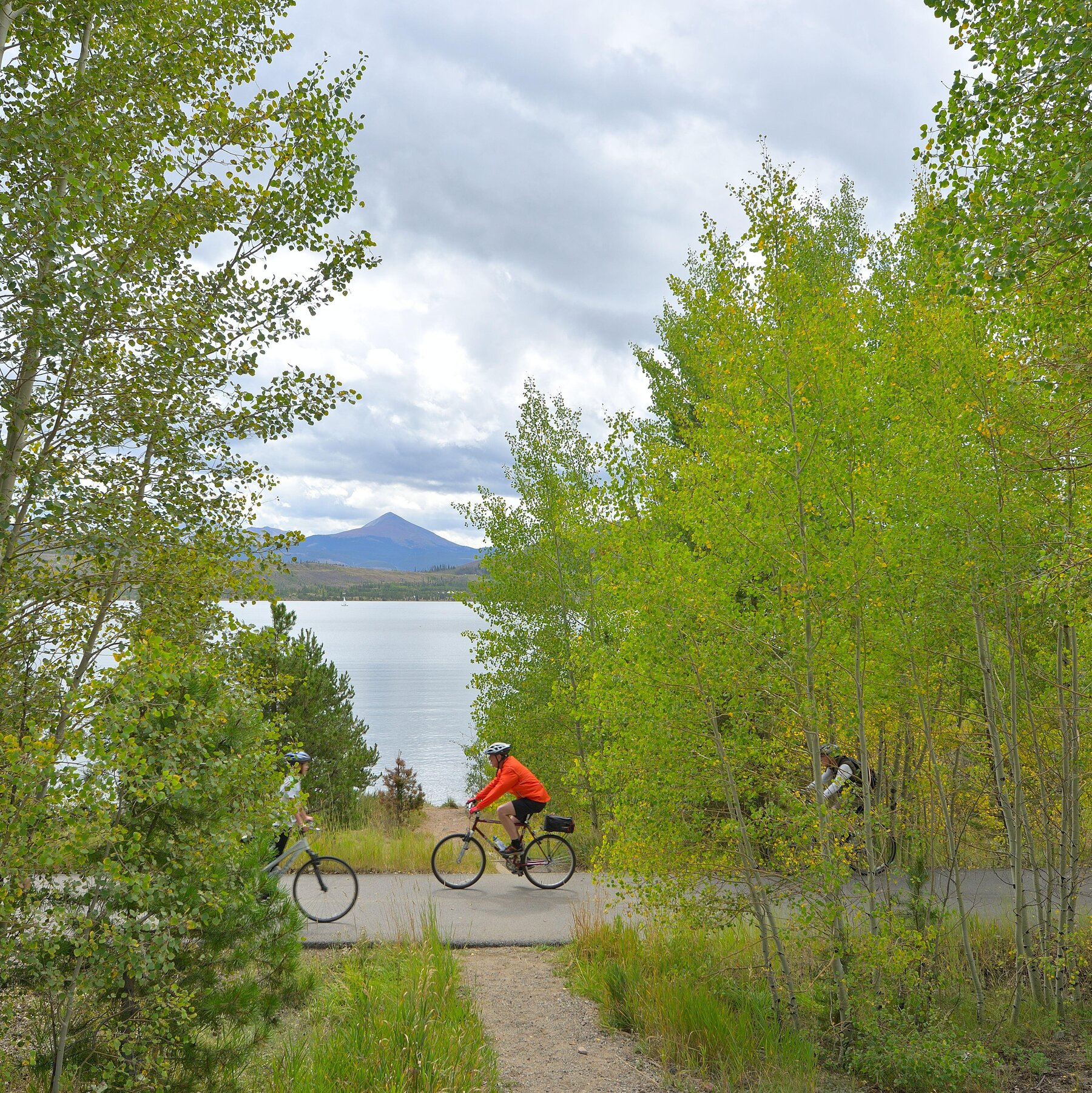 5 Bike Rides Perfect for Fall