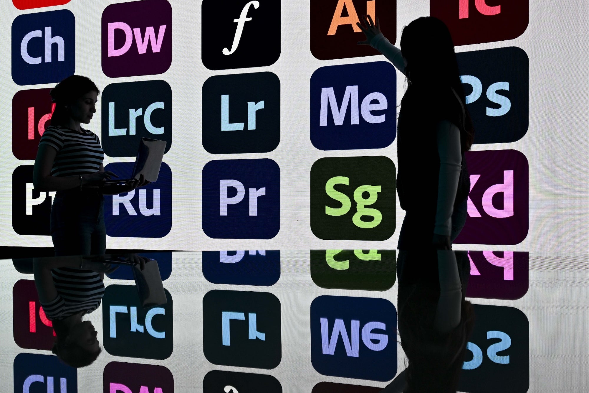 Adobe Says Creators ‘Need to Embrace’ AI — It’s Now Built Into Photoshop and Can’t Be Turned Off