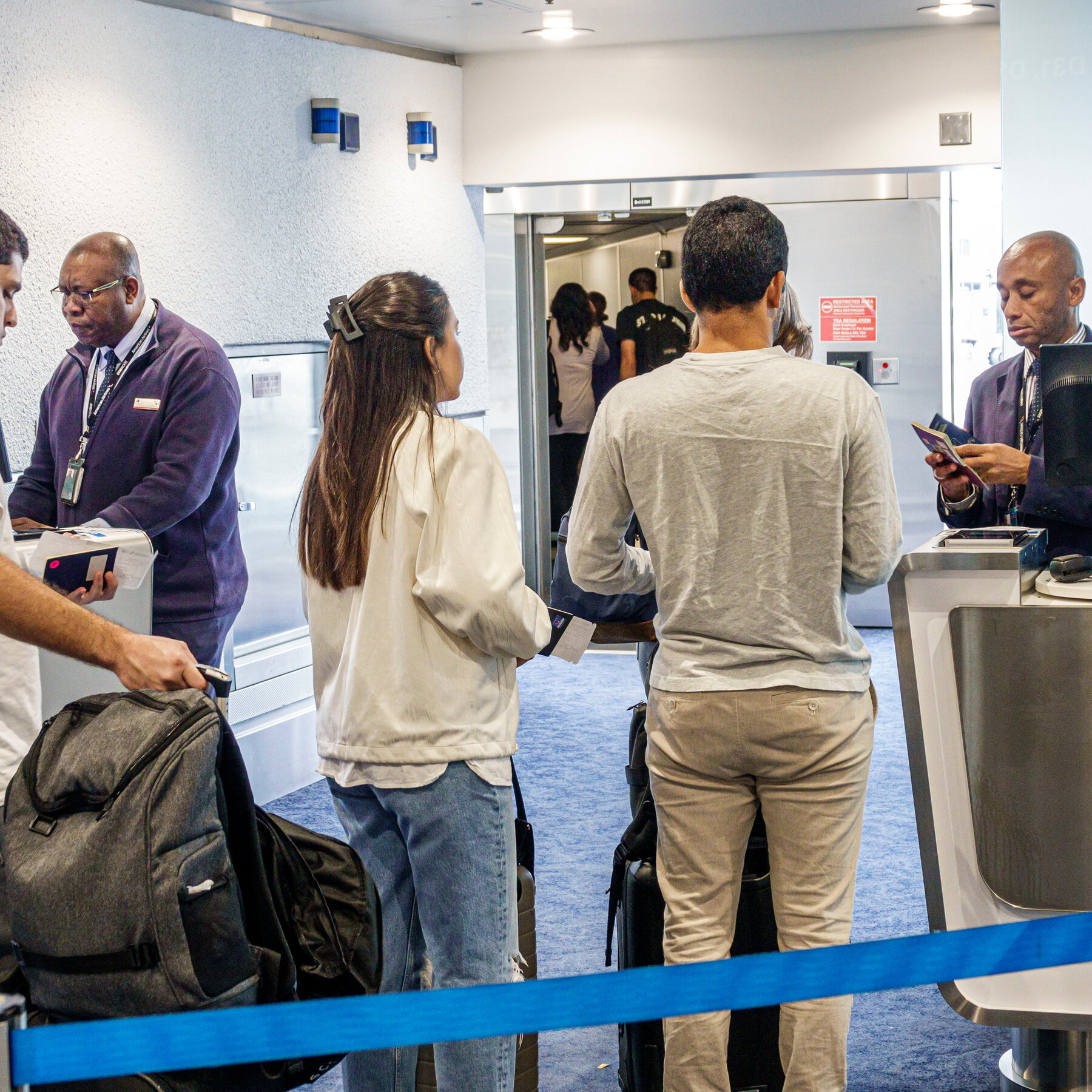 American Airlines Cracks Down on ‘Gate Lice’ With New Boarding System