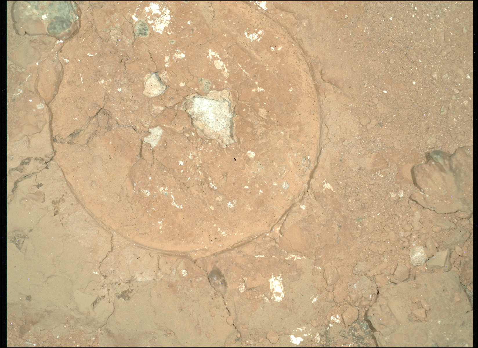 Red Rocks with Green Spots at ‘Serpentine Rapids’