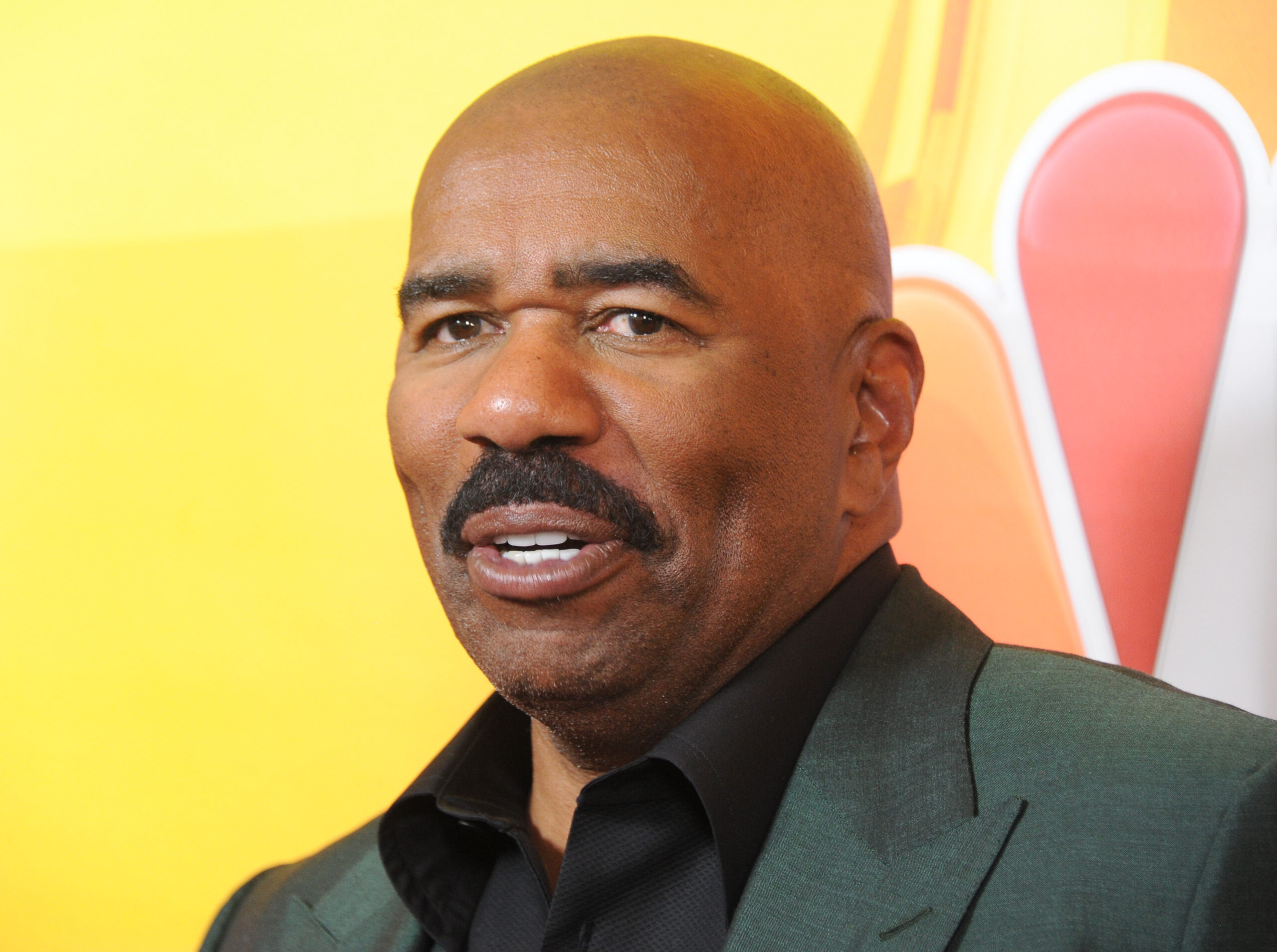 ‘Bout to Cause a Family Feud at Home’: Fans Catch Steve Harvey Red-Handed Staring Down a ‘Family Feud’ Contestant’s Mesmerizing BBL