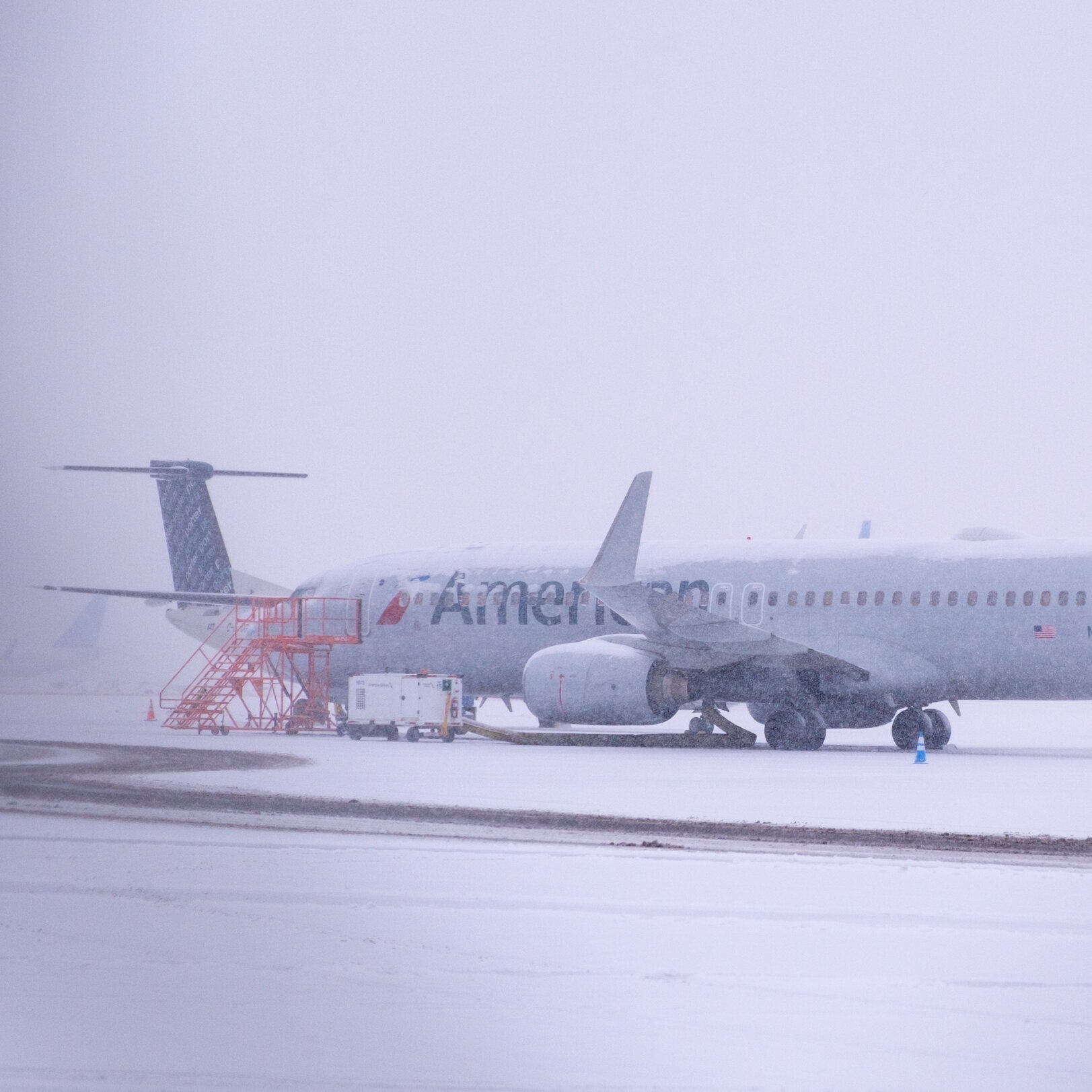 American Airlines Briefly Grounds U.S. Flights on Christmas Eve Over Technical Issue