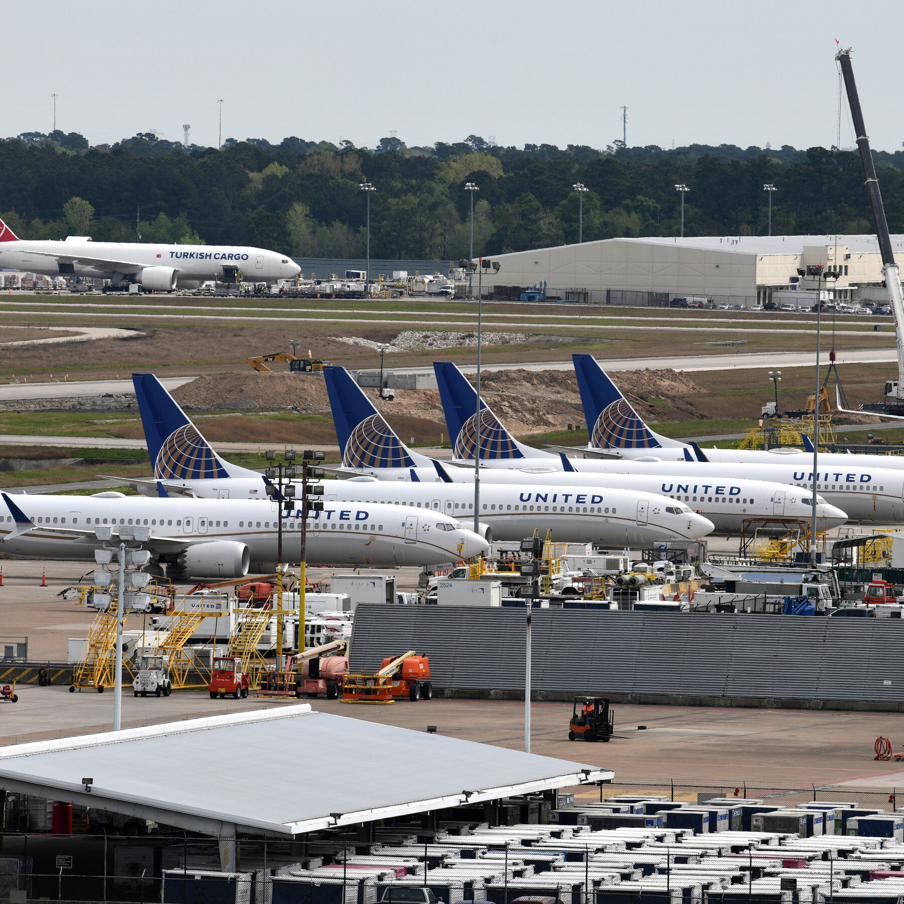 Engine Fire Prompts Evacuation of Houston Flight, Video Shows