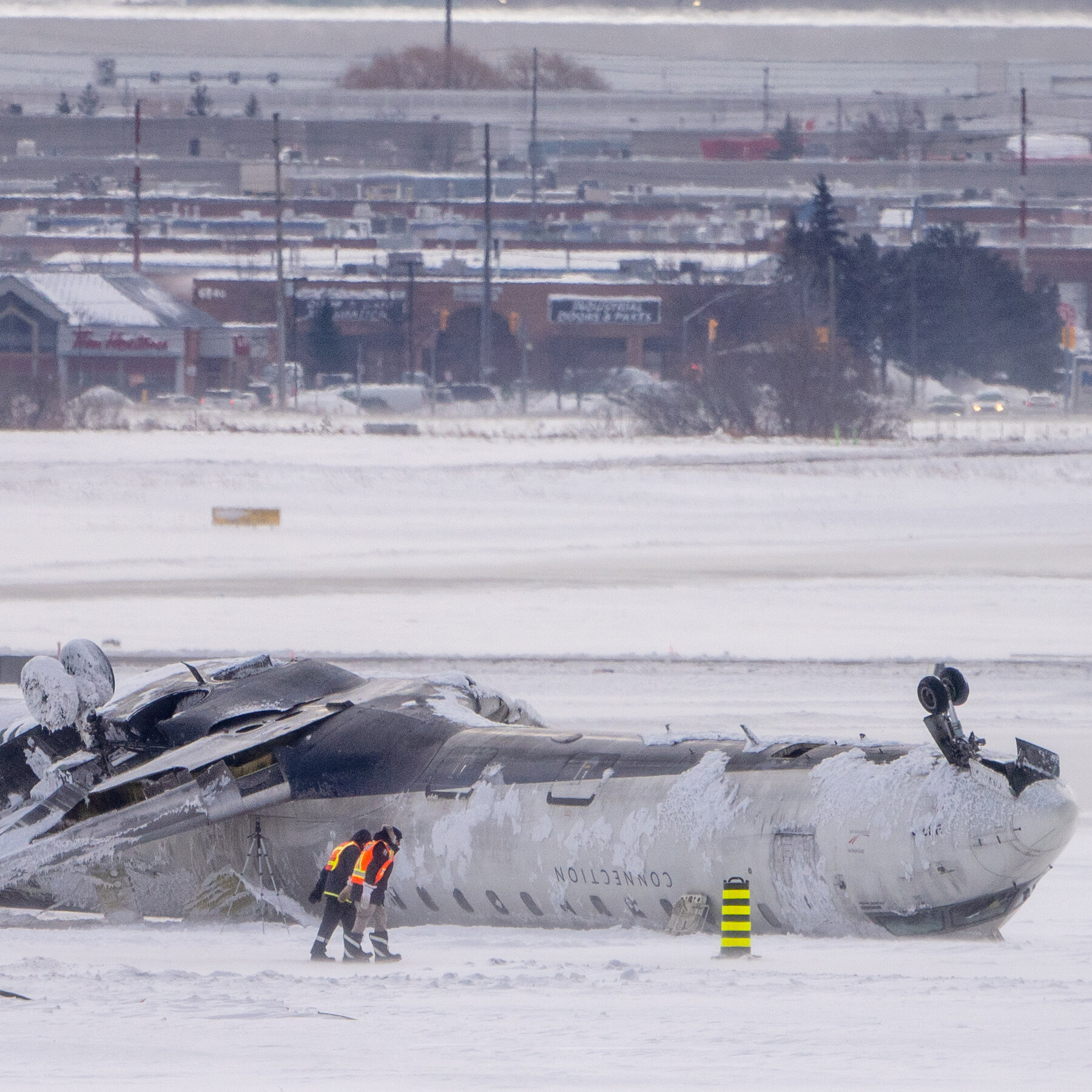 What Airplane Passengers Should Know About Flight Safety Amid Crashes