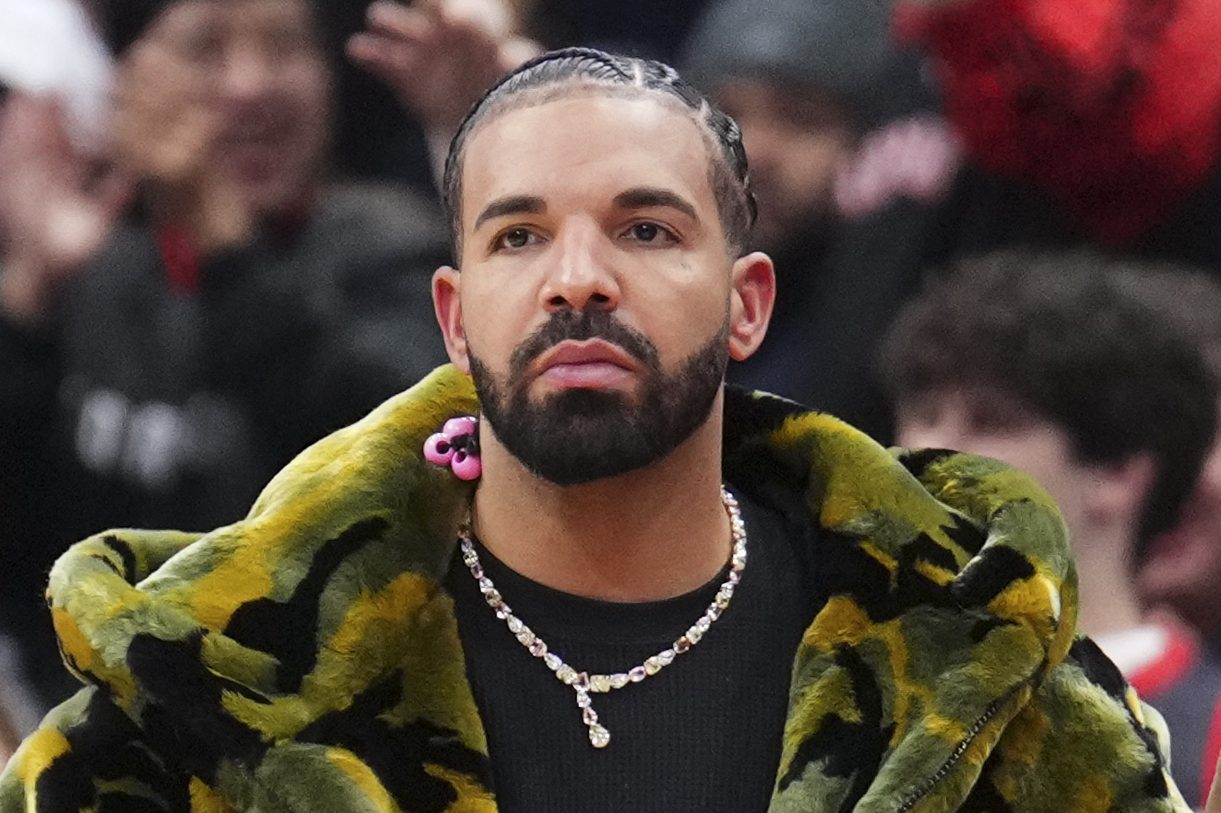 Drake Postpones Remaining Dates of Australia-New Zealand Tour