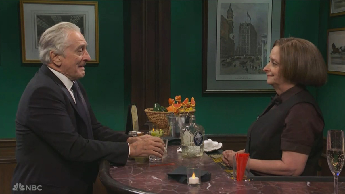 Robert De Niro Strangles Rachel Dratch’s Debbie Downer at ‘SNL50’: ‘You’re Going to Shut It’