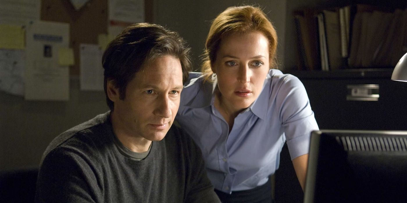 David Duchovny and Gillian Anderson Have ‘X-Files’ Reunion at 2025 SAG Awards